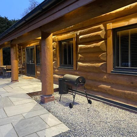 Ewes Water Log Cabins Langholm Εξωτερικό φωτογραφία