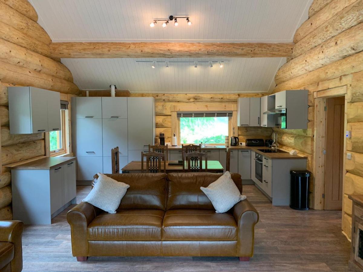 Ewes Water Log Cabins Langholm Εξωτερικό φωτογραφία