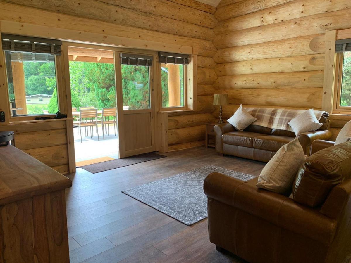 Ewes Water Log Cabins Langholm Εξωτερικό φωτογραφία