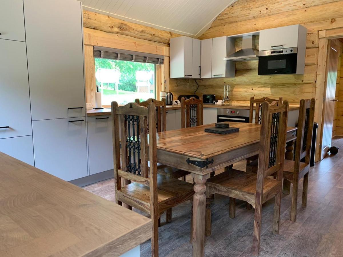 Ewes Water Log Cabins Langholm Εξωτερικό φωτογραφία