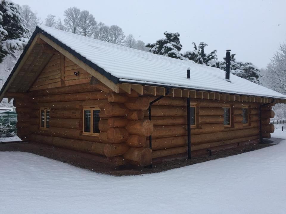 Ewes Water Log Cabins Langholm Εξωτερικό φωτογραφία