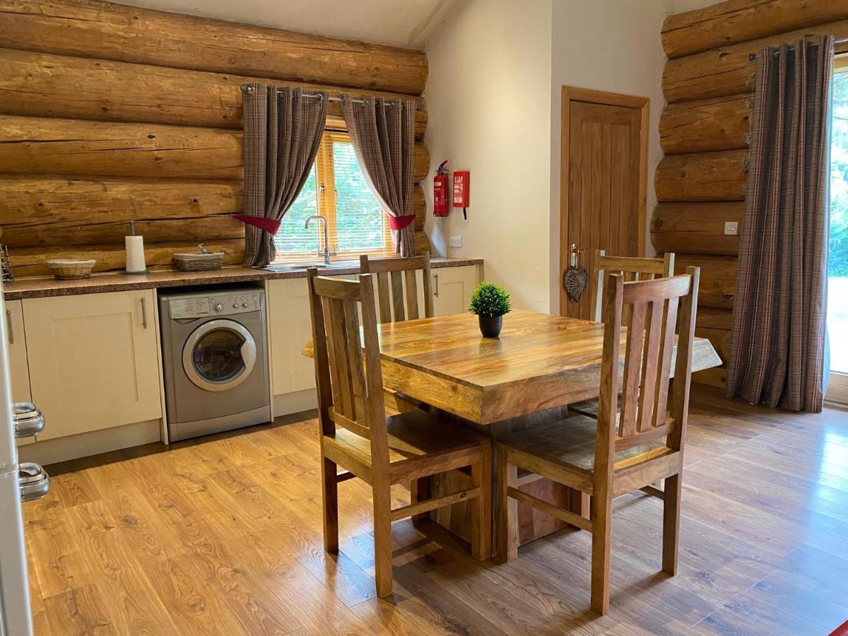 Ewes Water Log Cabins Langholm Εξωτερικό φωτογραφία