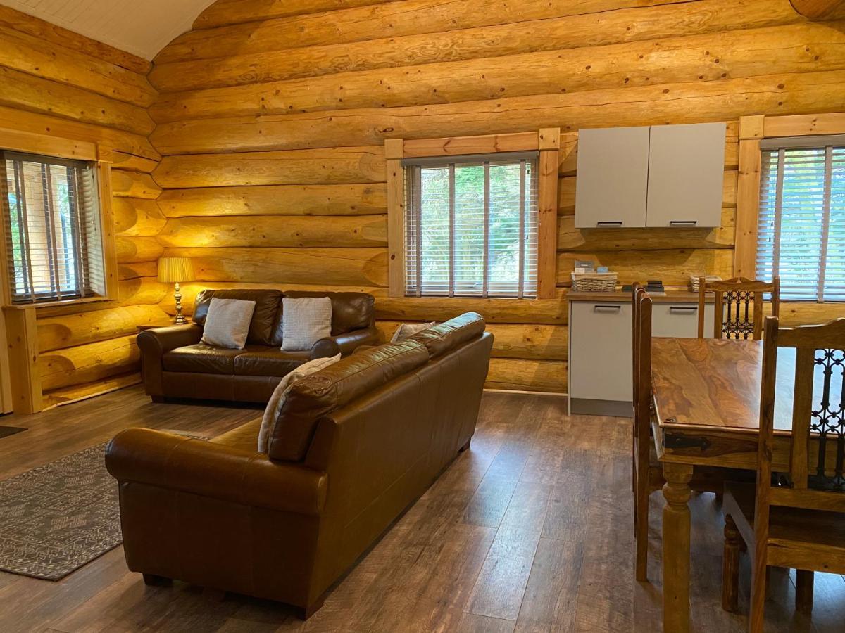 Ewes Water Log Cabins Langholm Εξωτερικό φωτογραφία