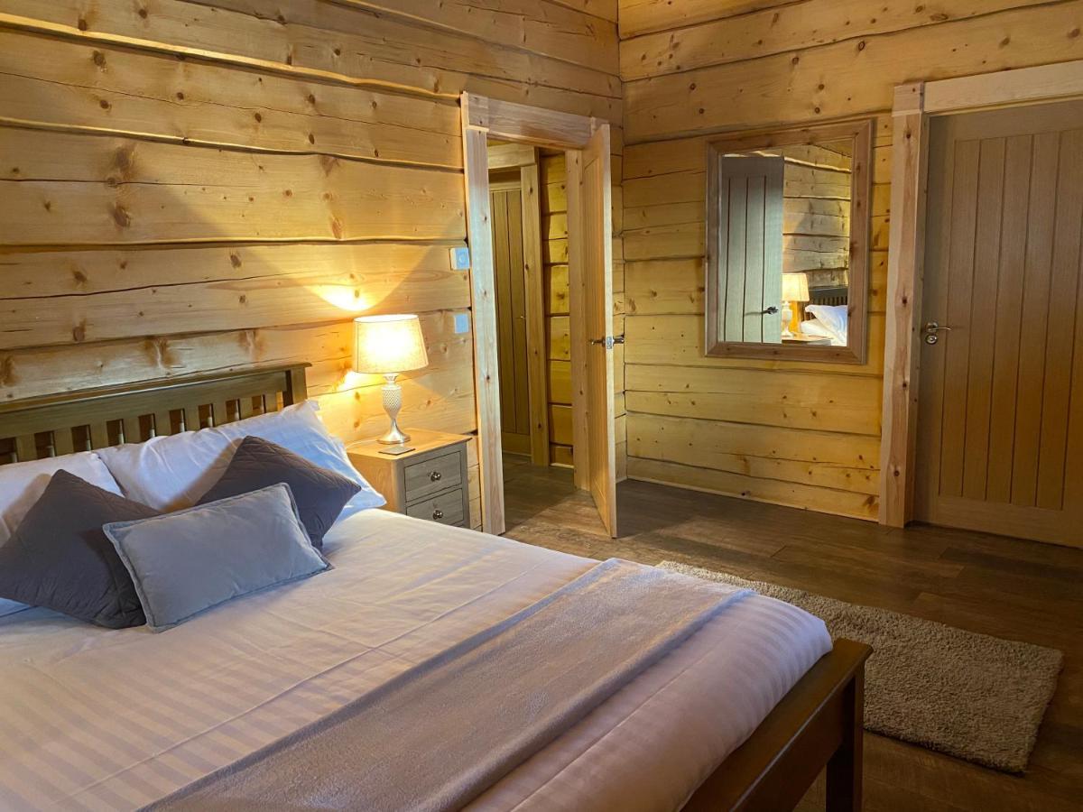 Ewes Water Log Cabins Langholm Εξωτερικό φωτογραφία