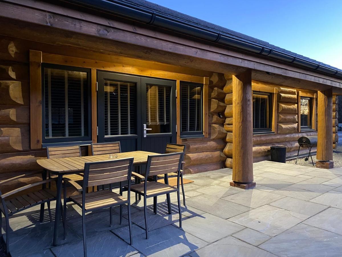 Ewes Water Log Cabins Langholm Εξωτερικό φωτογραφία