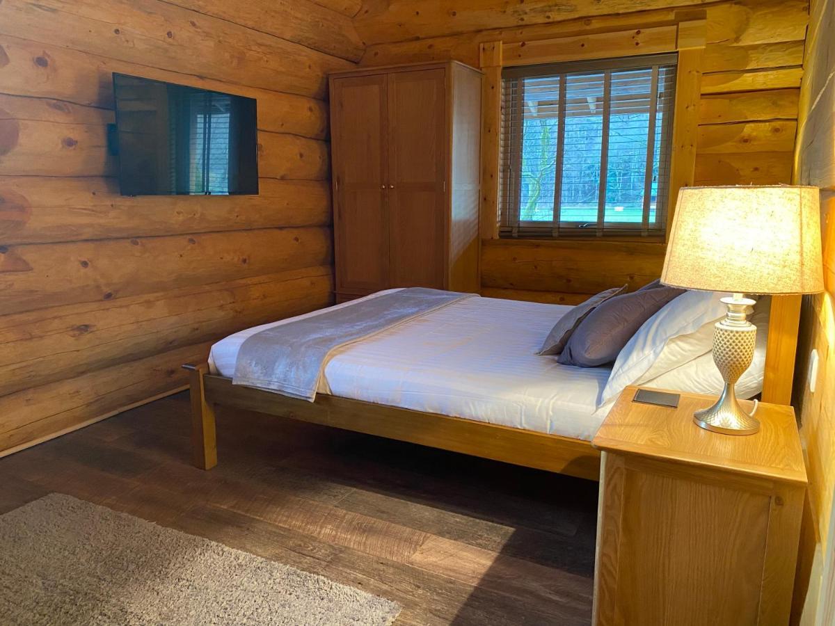 Ewes Water Log Cabins Langholm Εξωτερικό φωτογραφία